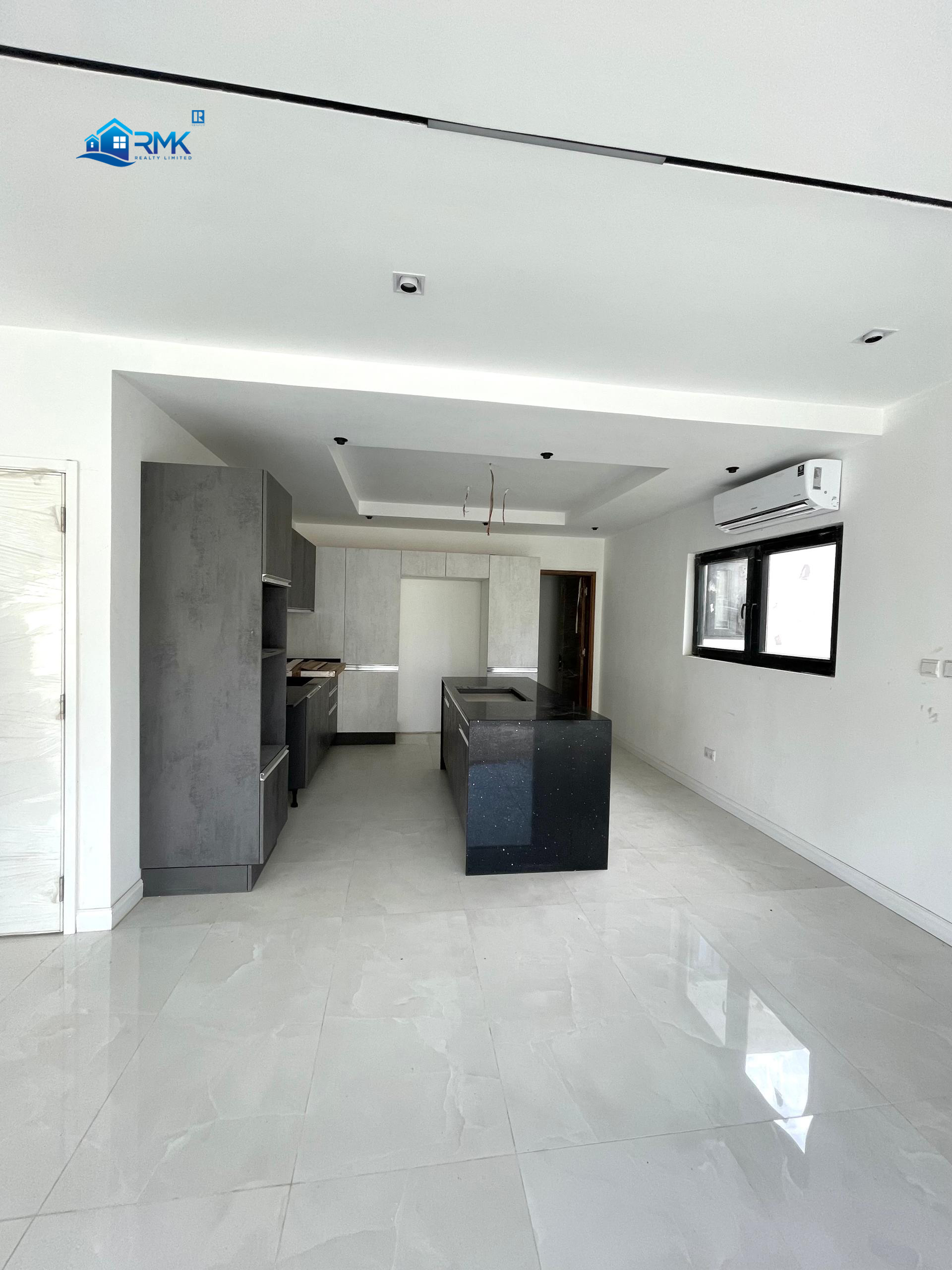IMG-20250731-WA0007 Elegant 4-Bedroom Townhouse in Cantonments for Sale