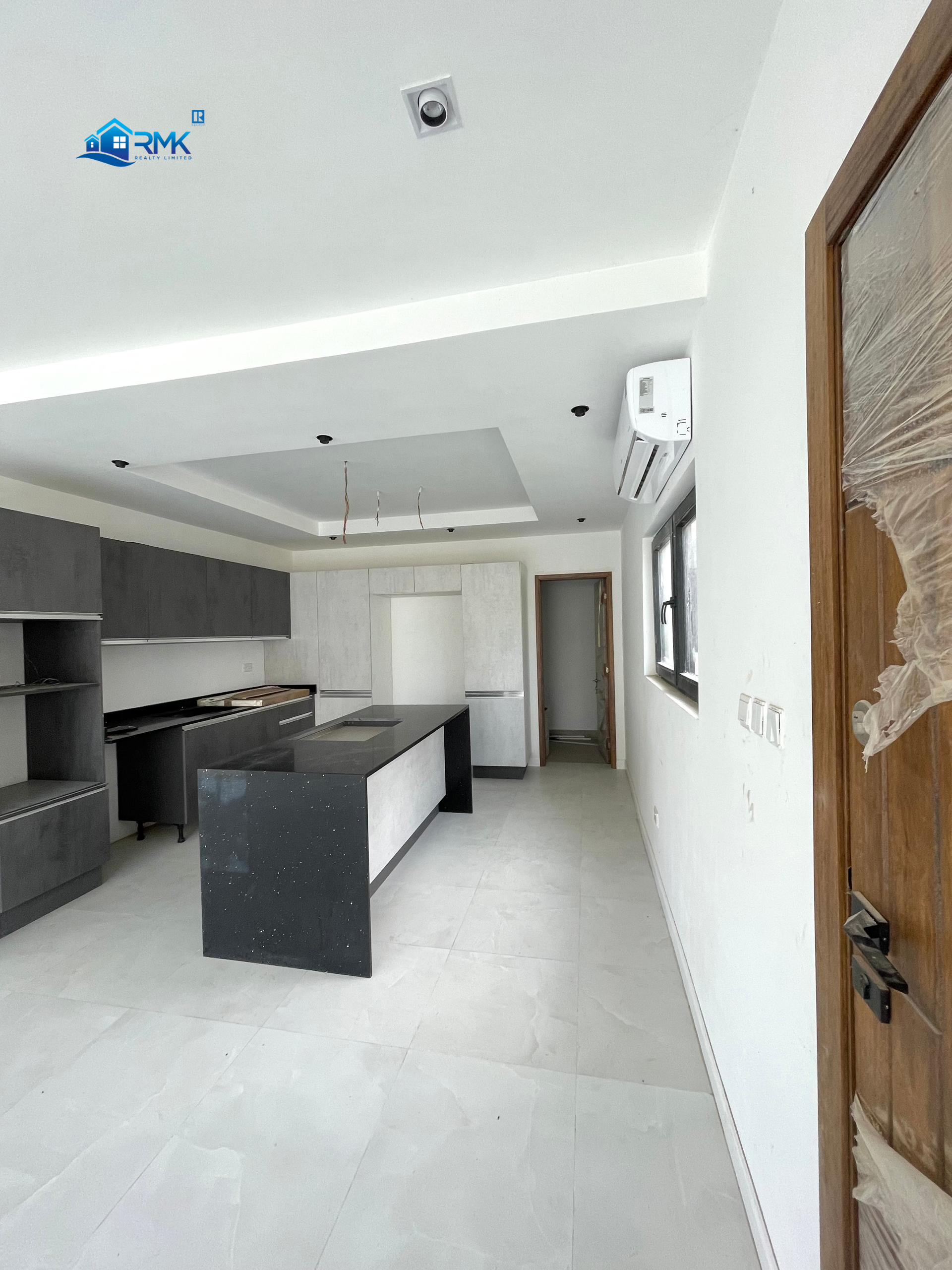 IMG-20250731-WA0008 Elegant 4-Bedroom Townhouse in Cantonments for Sale