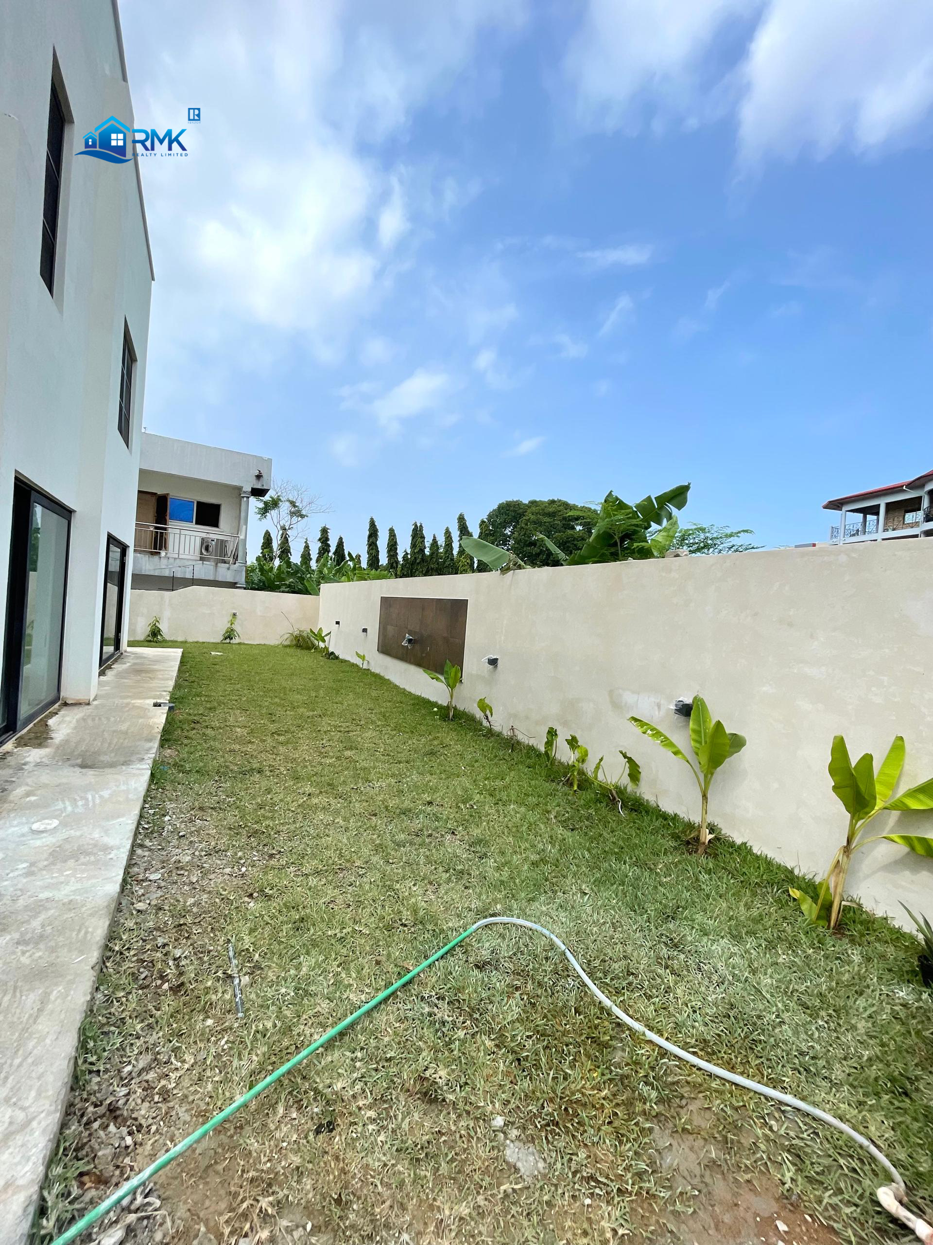 IMG-20250731-WA0009 Elegant 4-Bedroom Townhouse in Cantonments for Sale
