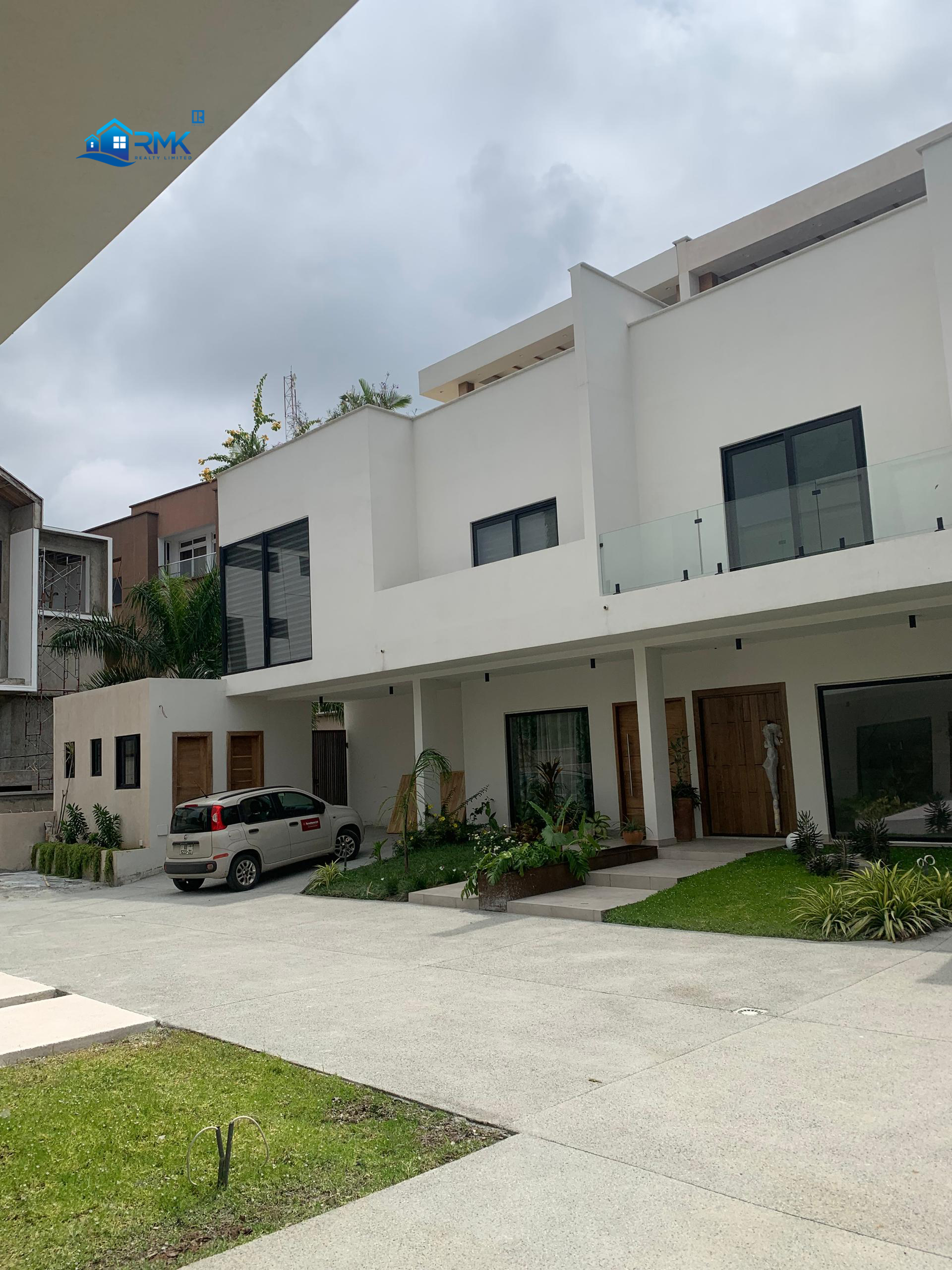 IMG-20250731-WA0012 Elegant 4-Bedroom Townhouse in Cantonments for Sale