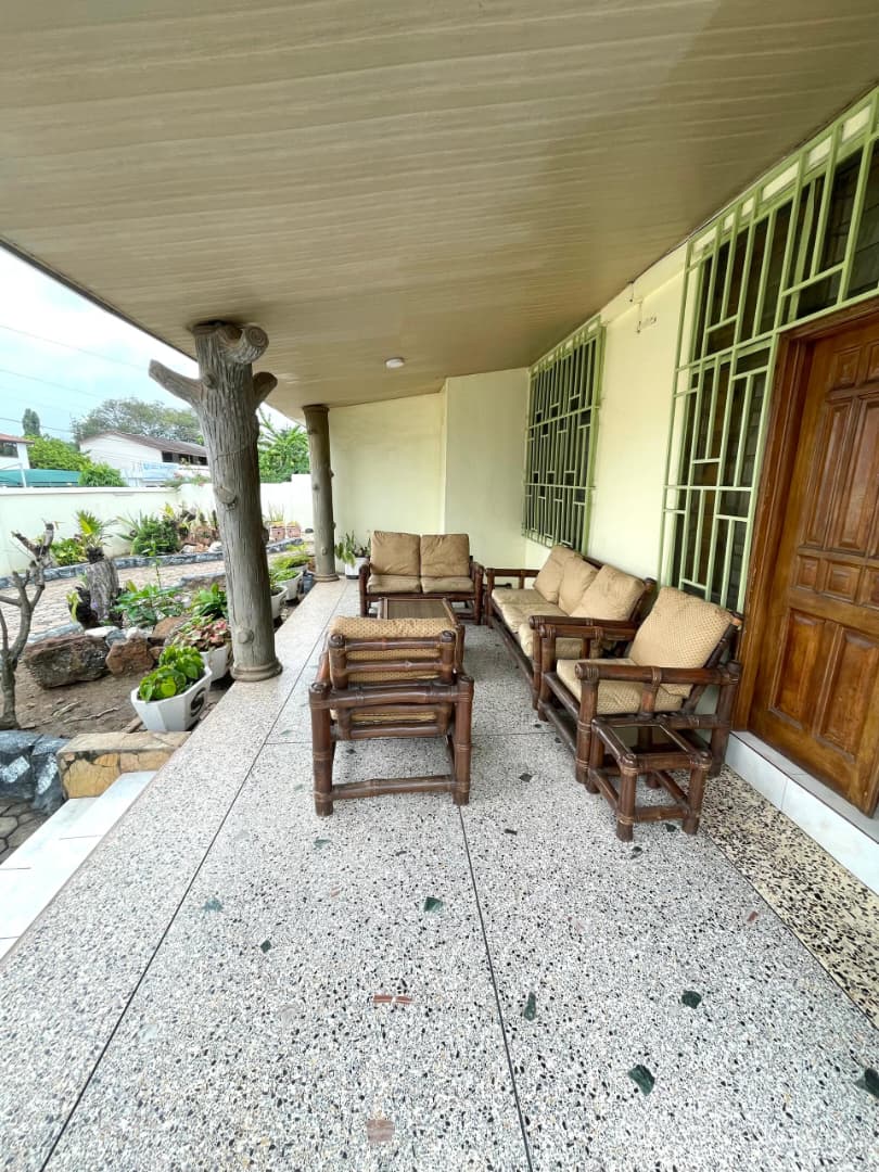 IMG-20250818-WA0005 Spacious 5-bedroom house up for sale in Kanda, Accra