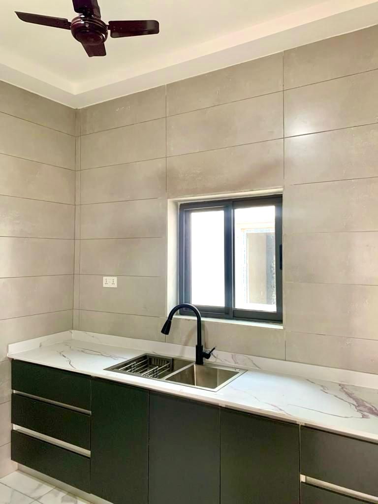 WhatsApp Image 2026-01-21 at 12.17.25 (1) Luxurious 3-Storey 5-Bedroom House for Sale at Achimota, Accra