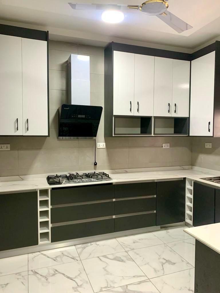 WhatsApp Image 2026-01-21 at 12.17.26 (1) Luxurious 3-Storey 5-Bedroom House for Sale at Achimota, Accra