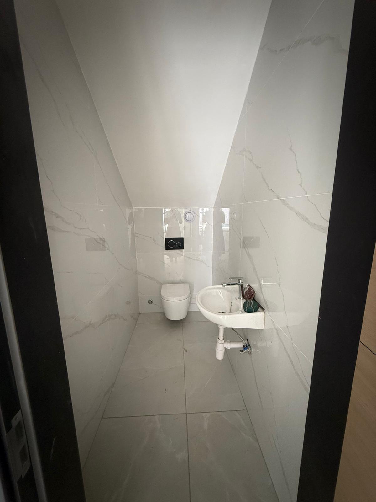 WhatsApp Image 2026-02-26 at 12.53.00 (2) Spacious 4-Bedroom House with Swimming Pool for Rent in Industrial Area, Accra