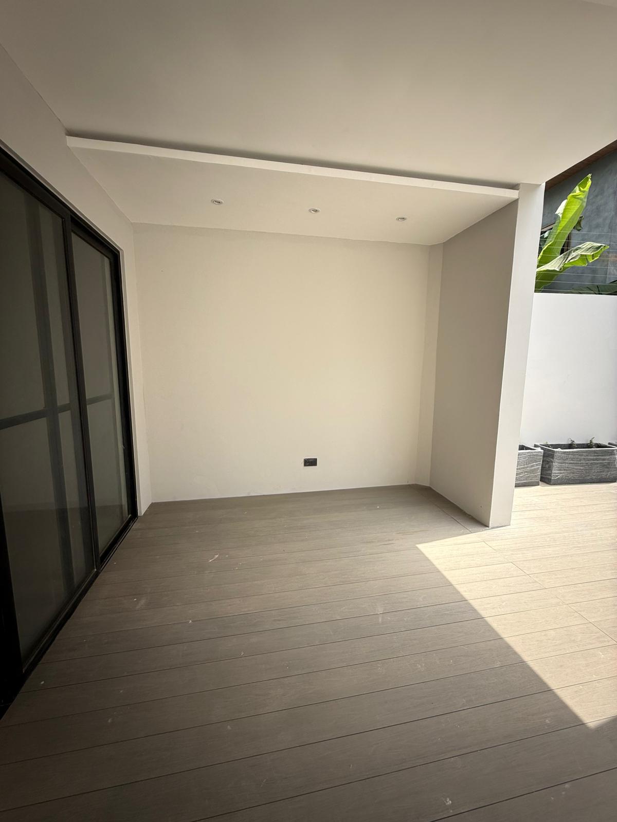 WhatsApp Image 2026-02-26 at 12.53.01 Spacious 4-Bedroom House with Swimming Pool for Rent in Industrial Area, Accra