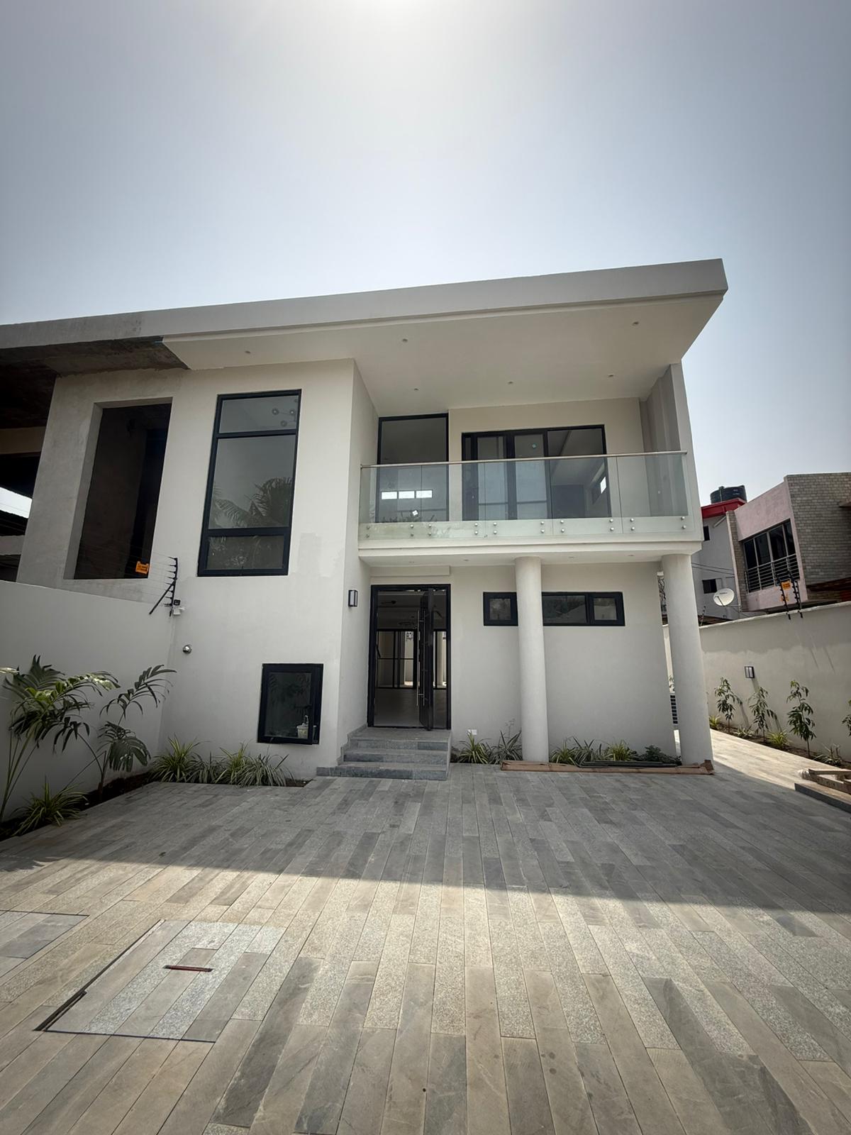 WhatsApp Image 2026-02-26 at 12.53.03 Spacious 4-Bedroom House with Swimming Pool for Rent in Industrial Area, Accra