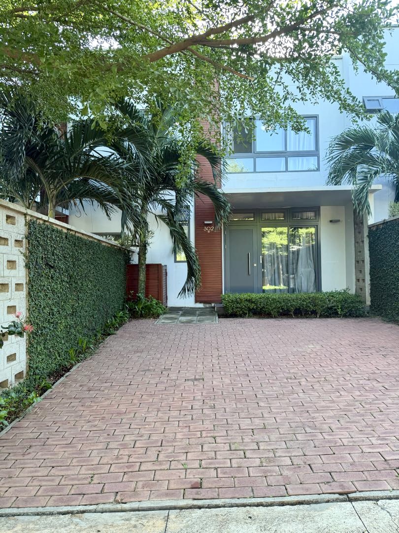 4 2 Bedroom Fully Furnished Townhouse for Rent at Ayi Mensah Park