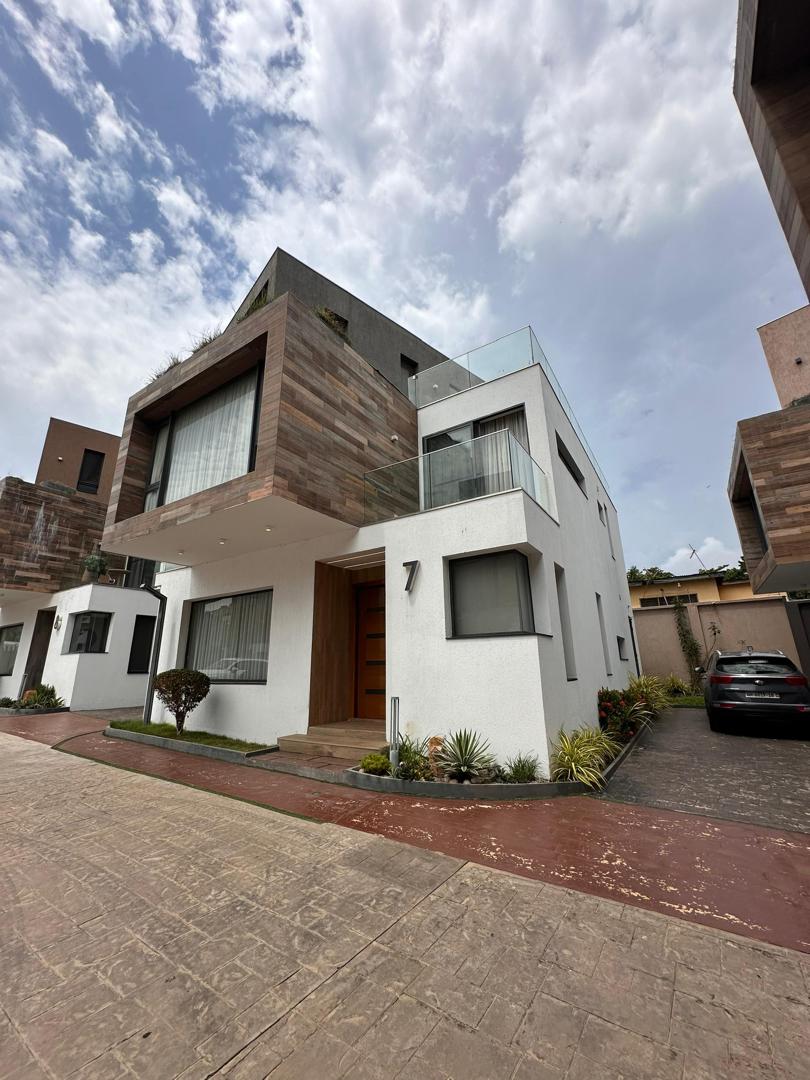 IMG_5701 Unfurnished 4 bedroom smart home for rent in Cantonments