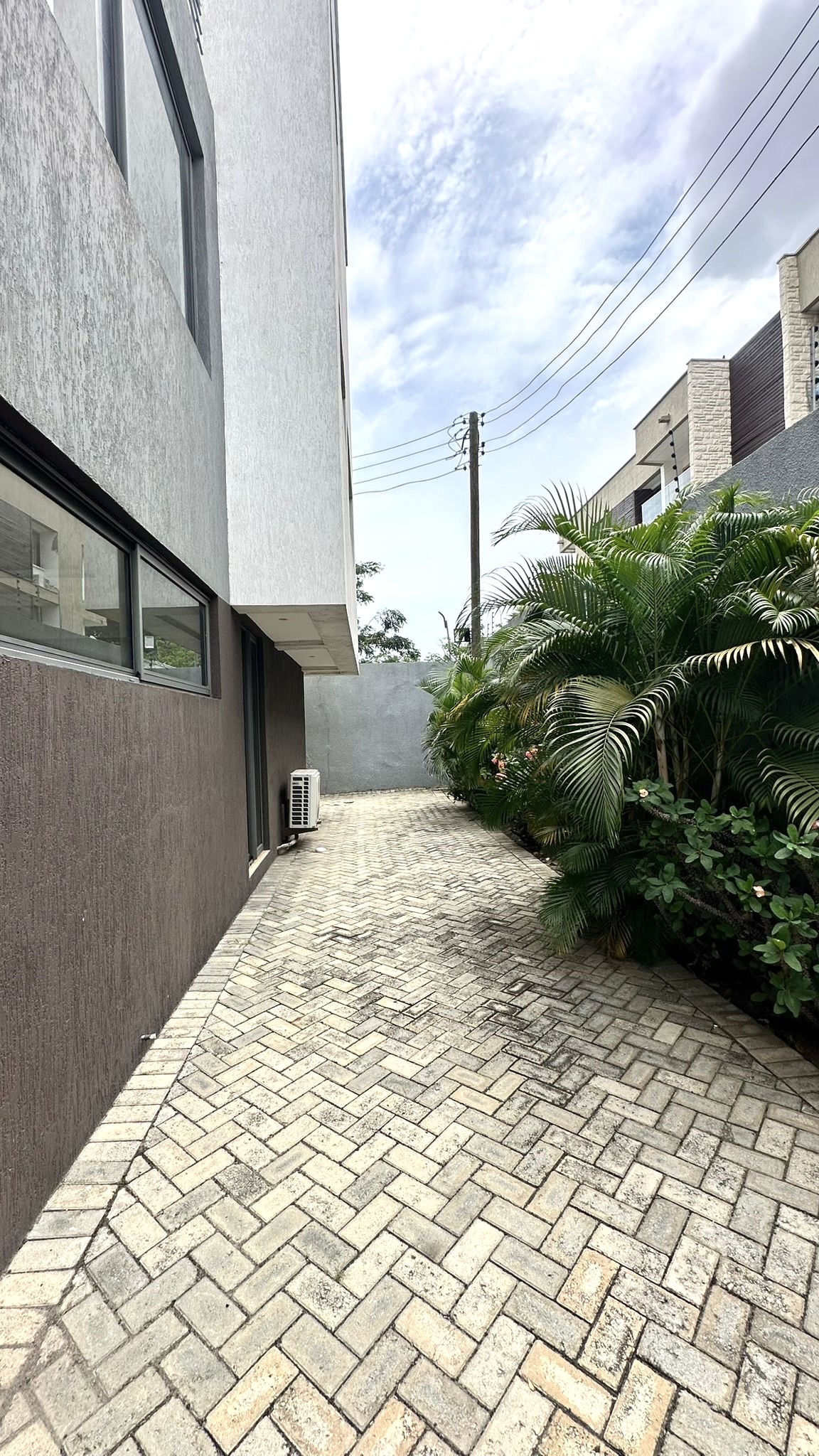 c77eaf3d-6040-4e29-996f-f82e185b8104 3 bedroom unfurnished Duplex for rent Airport Residential Area