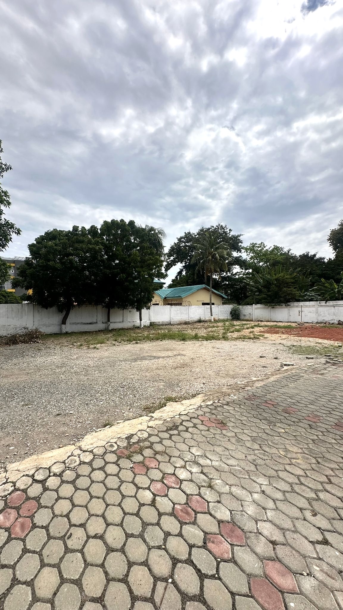 dca67c21-93ab-40c3-a49e-8cb6f994e24c PREMIUM LAND FOR SALE IN EAST CANTONMENTS