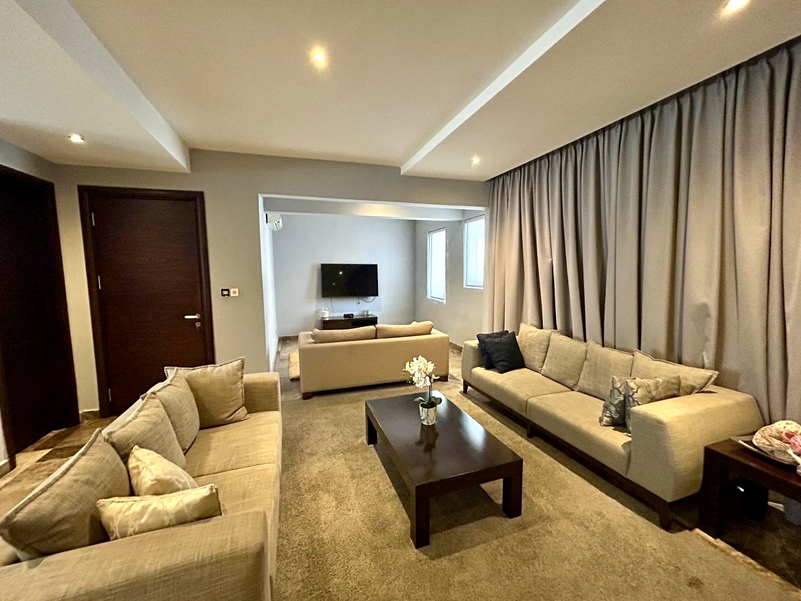 efc59d9f-189f-46f2-832f-ff5cb2e03571 Furnished Two-bedroom Apartment to let at Airport Residential Area, Accra