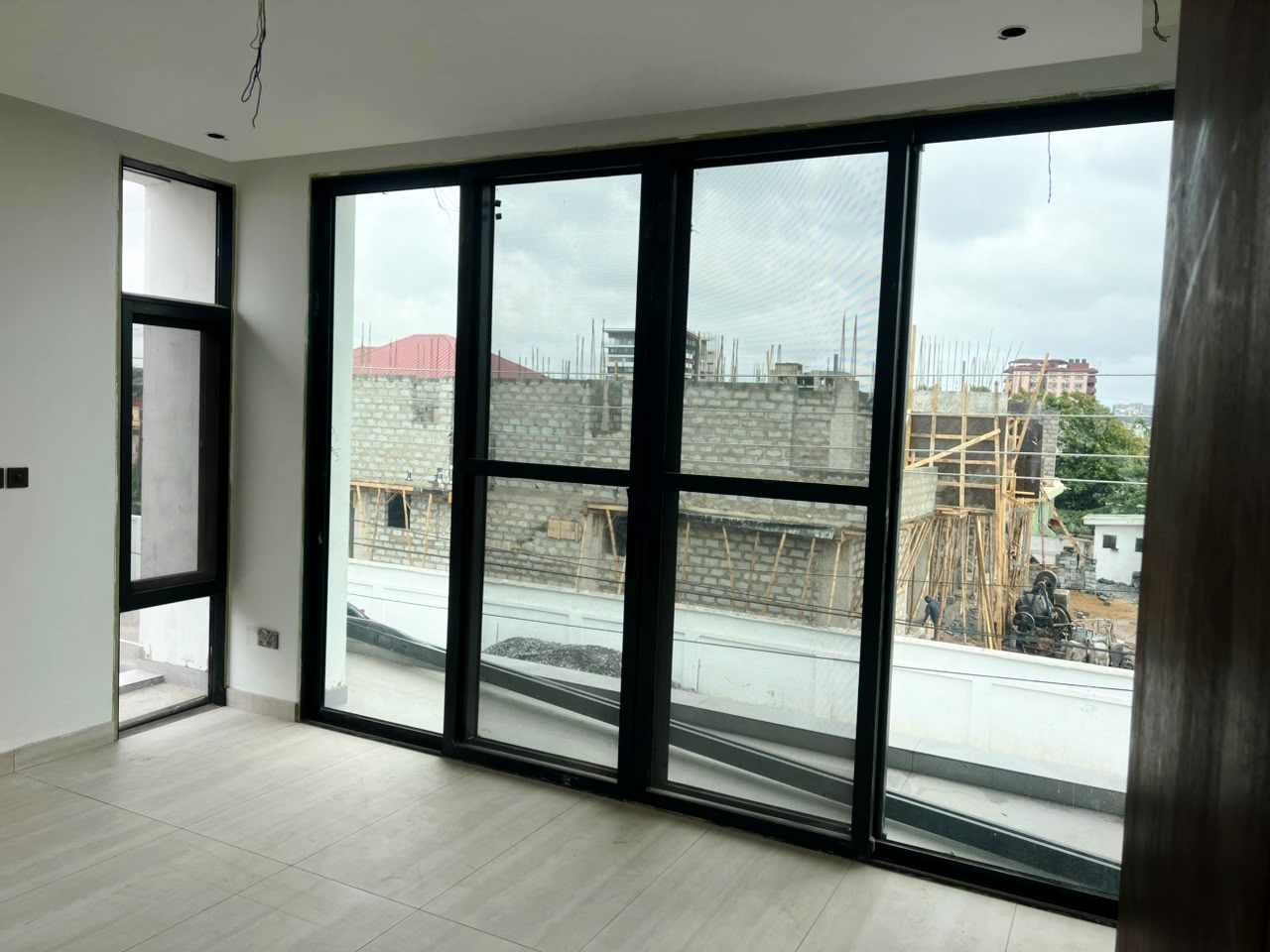 WhatsApp Image 2026-10-01 at 16.06.41 (2) 4-bedroom Home for Sale in Dzorwulu, Accra