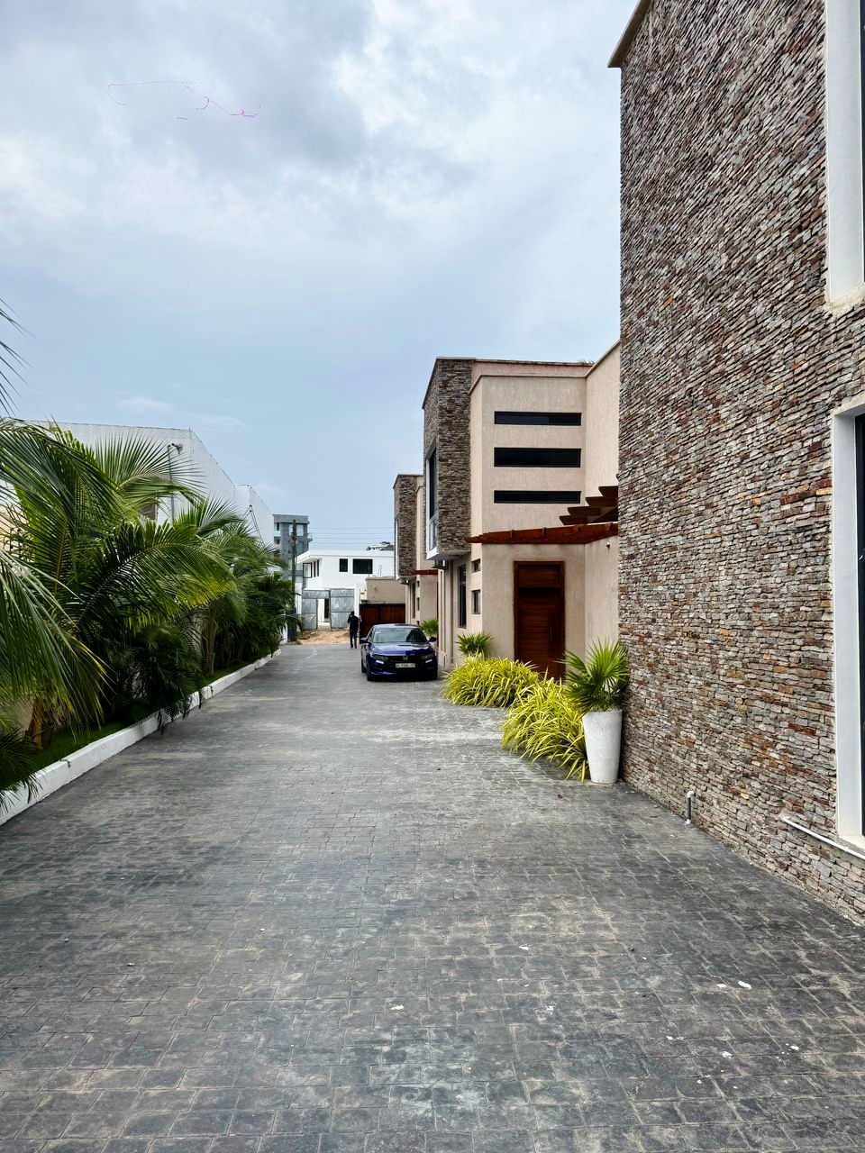 WhatsApp Image 2026-10-01 at 16.07.27 (1) – Copy 4-bedroom townhouses for Sale in Labone, Accra