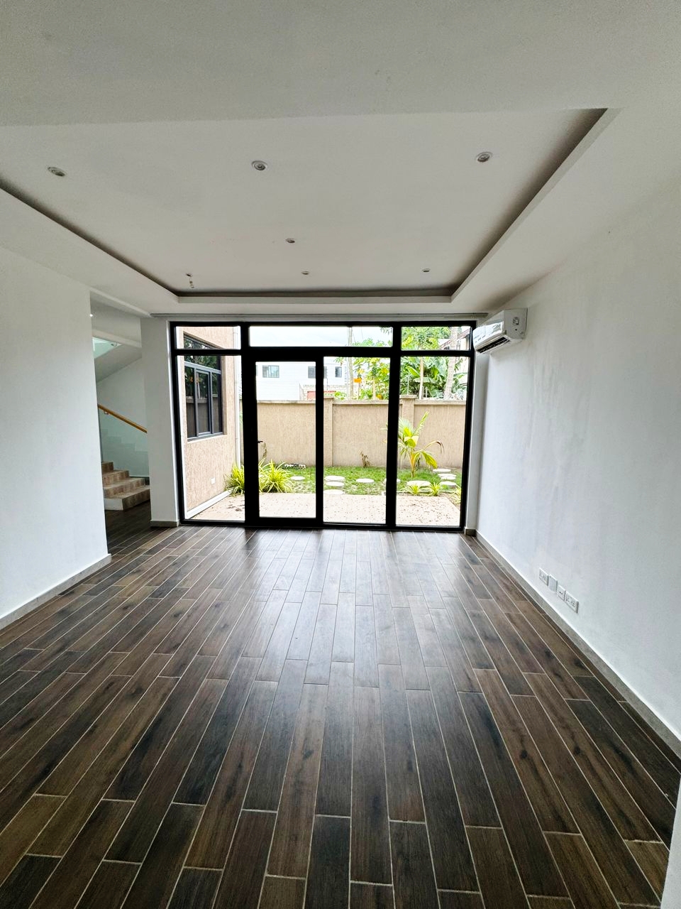 WhatsApp Image 2026-10-01 at 16.07.32 (1) 4-bedroom townhouses for Sale in Labone, Accra